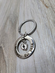 Keychain - Pregnancy Announcement  Gifts Daddy & Mommy Est 2024 Soon To Be Parents mama to be